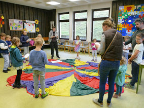 Vorstellung der Kommunionkinder in St. Crescentius ( © Karl-Franz Thiede)